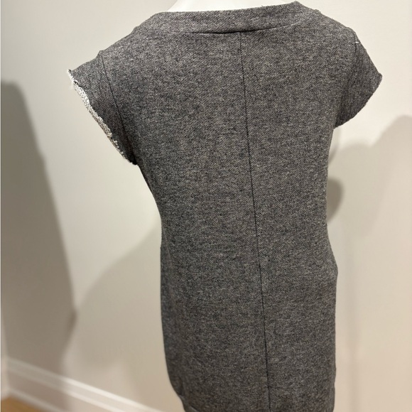 Gray Sleeveless V-Neck Dress - Picture 10 of 12
